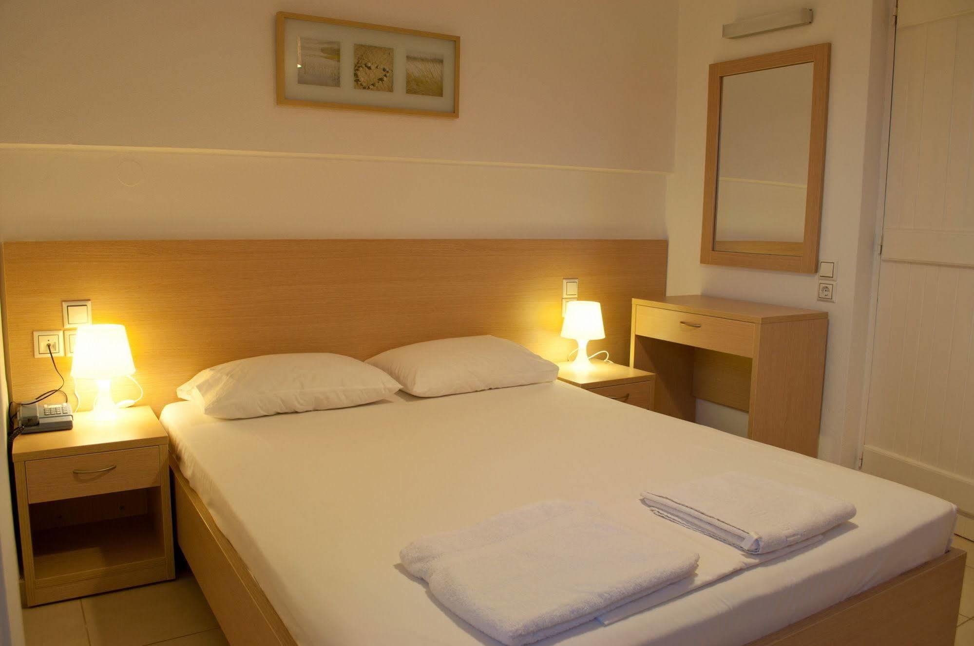 Castello Apartments Stalís Ngoại thất bức ảnh